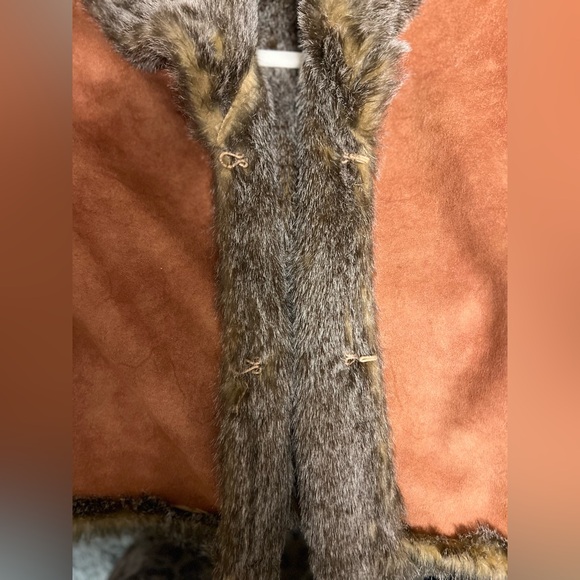 Cejon women’s faux fur and suede crop jacket size medium excellent condition - Picture 11 of 14